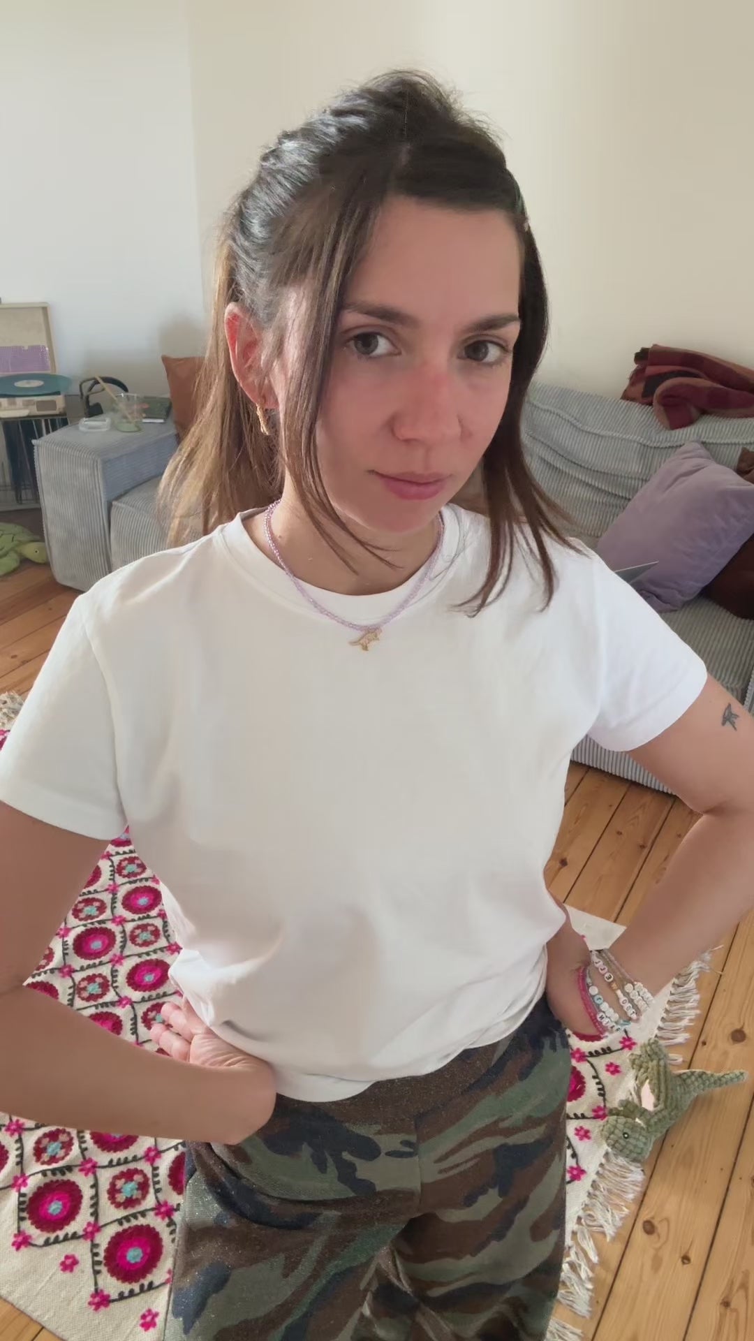 purple dino (necklace)