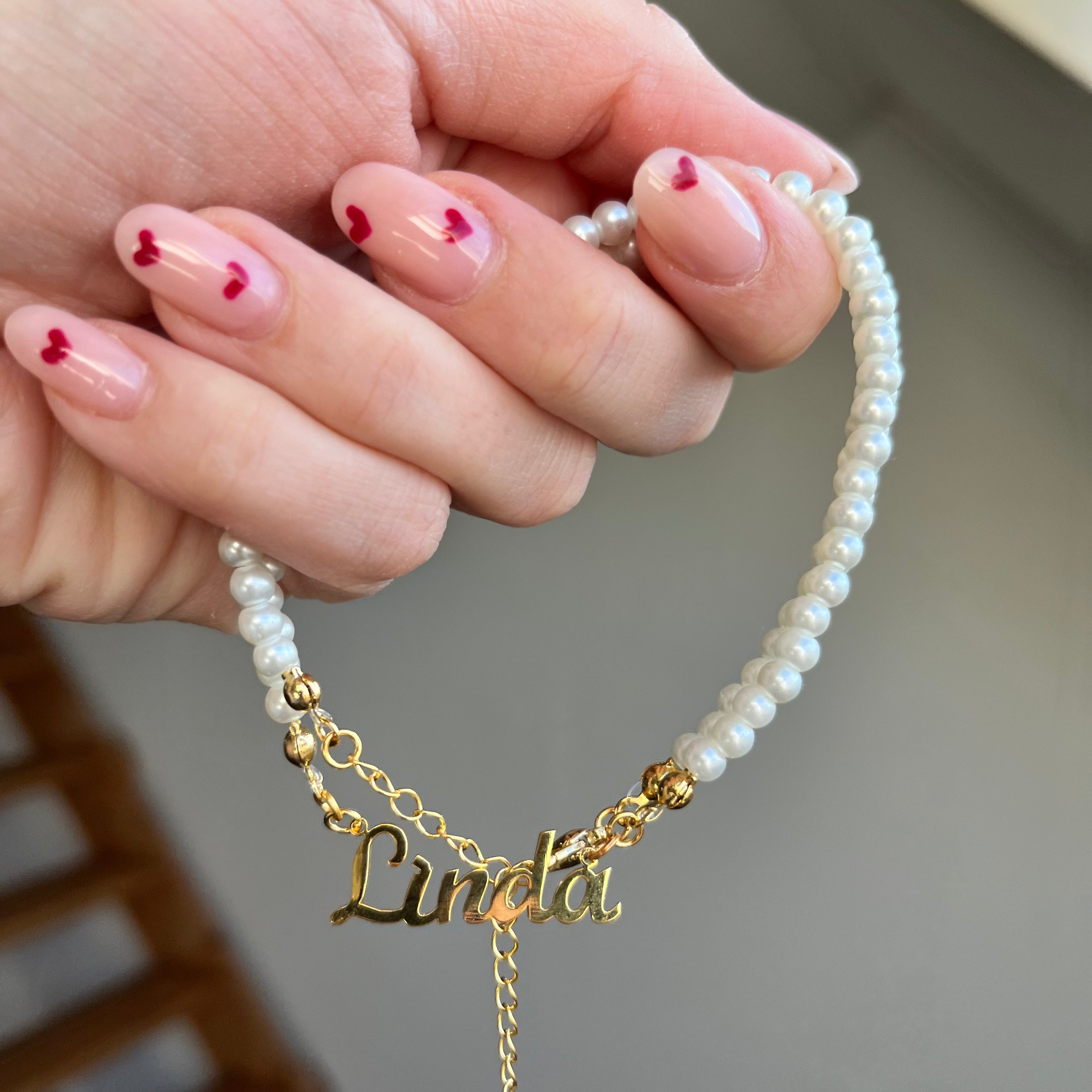 one word small (collier)